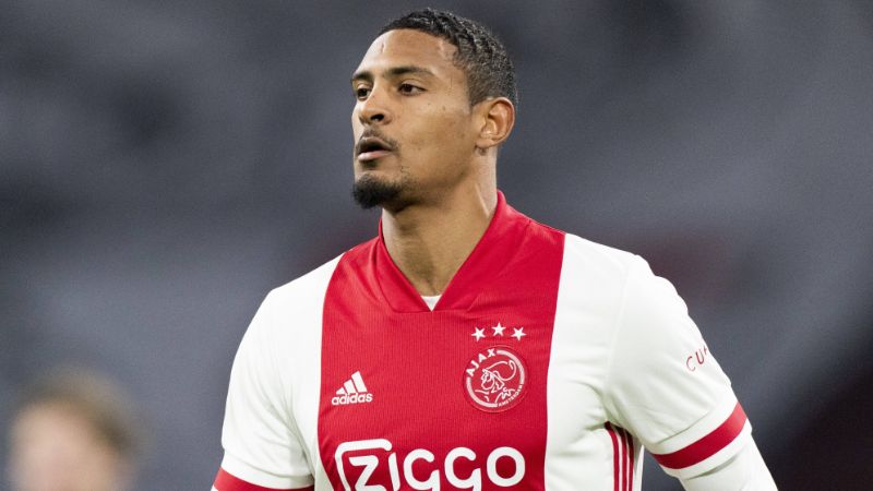 Sebastian Haller có 11 bàn thắng tại Champions League mùa giải 2021/22